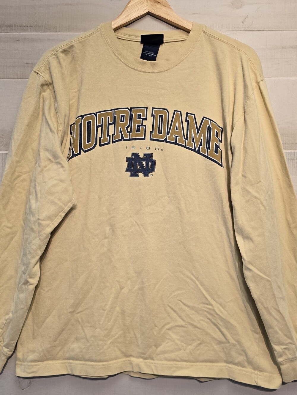 {M} Vintage JanSport Notre Damn Fighting Irish Long Sleeve Tee Pale Yellow